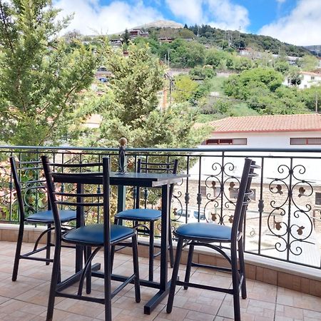 Αρτέμιδα Plus Karpenisi Apartment ภายนอก รูปภาพ